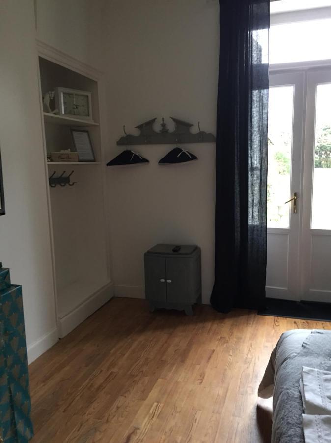 La Cabanne Bed and Breakfast Saint-Martin-Lacaussade Buitenkant foto