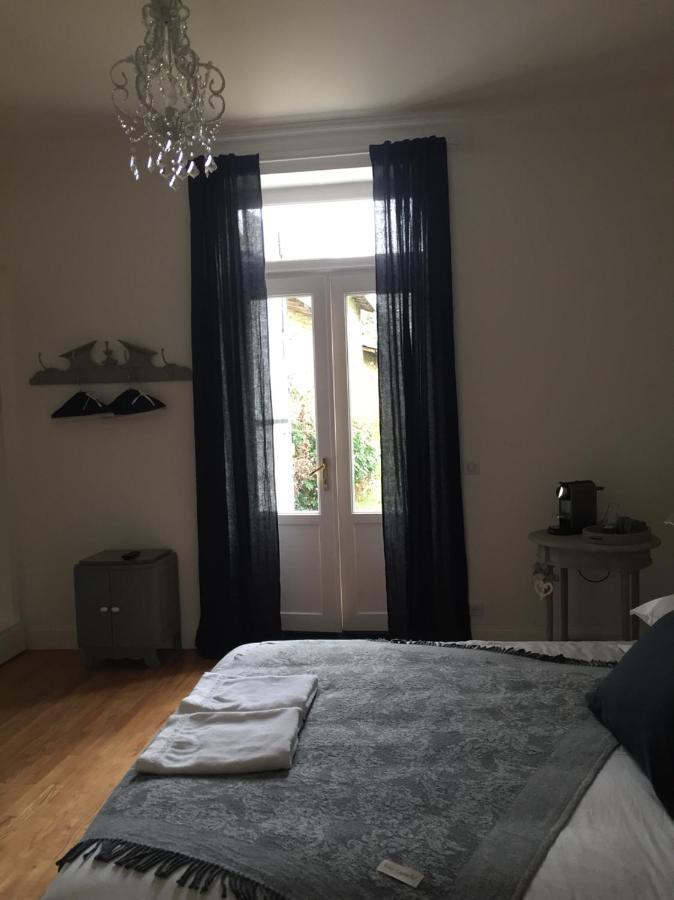 La Cabanne Bed and Breakfast Saint-Martin-Lacaussade Buitenkant foto